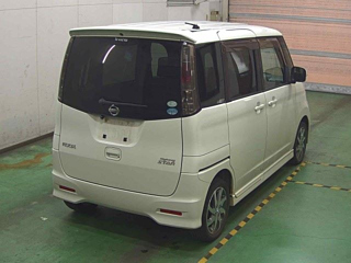 NISSAN ROOX 2010