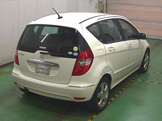 MERCEDES BENZ A CLASS 2010