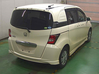 HONDA FREED 2010
