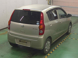 DAIHATSU MIRA 2010