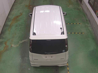 NISSAN ROOX 2010