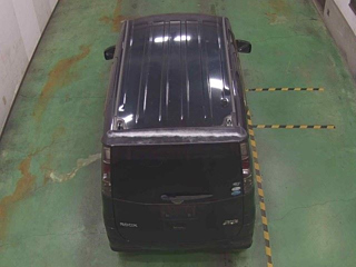 NISSAN ROOX 2010