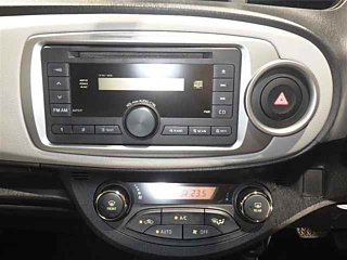 TOYOTA VITZ 2012