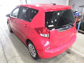 SUBARU TREZIA 2011