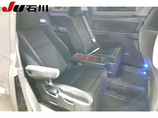 TOYOTA VELLFIRE 2008