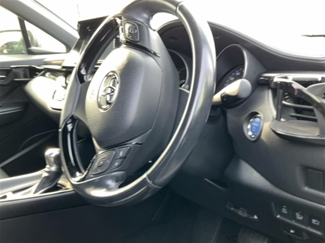 TOYOTA C-HR 2016