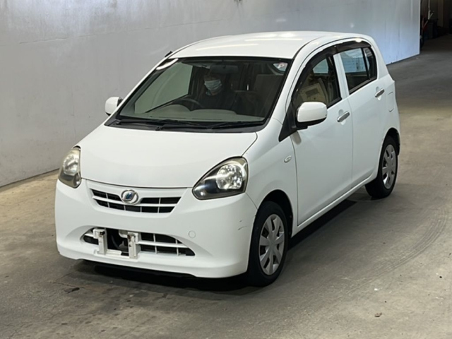 DAIHATSU MIRA E S 2012
