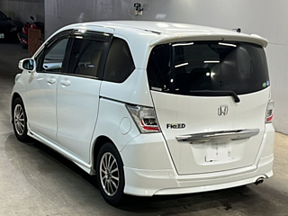 HONDA FREED 2013