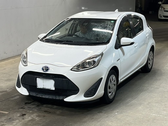 TOYOTA AQUA 2019