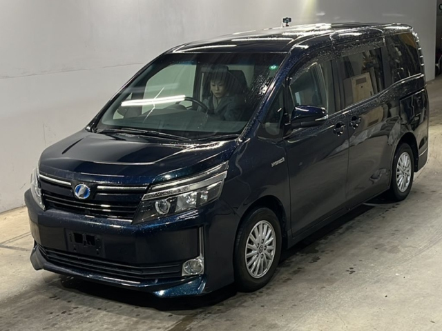 TOYOTA VOXY 2015