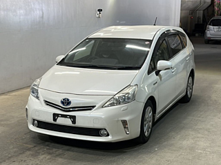 TOYOTA PRIUS ALPHA 2012