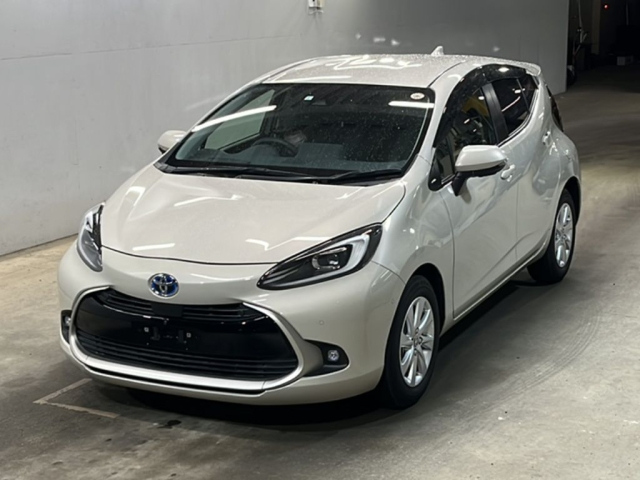 TOYOTA AQUA 2023