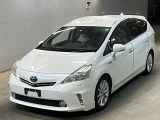 TOYOTA PRIUS ALPHA 2012