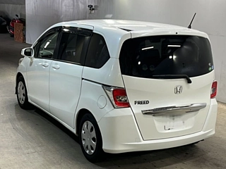 HONDA FREED 2016