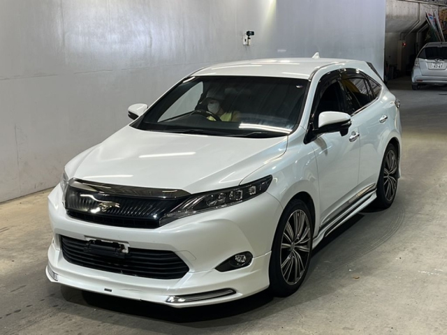 TOYOTA HARRIER 2014