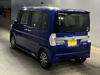 DAIHATSU TANTO 2015