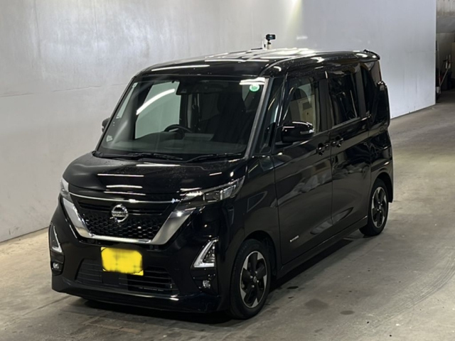 NISSAN ROOX 2021