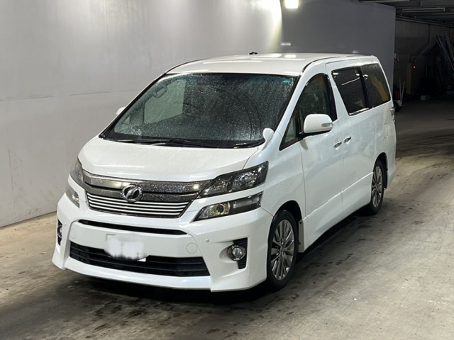 TOYOTA VELLFIRE 2013