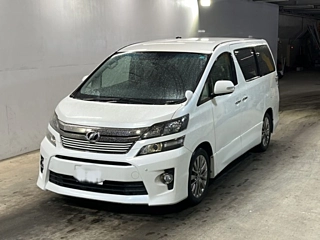 TOYOTA VELLFIRE 2013