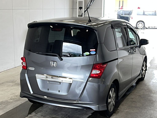 HONDA FREED 2010