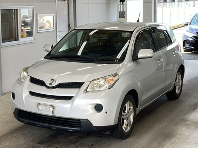 TOYOTA IST 2008