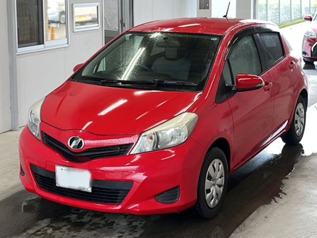 TOYOTA VITZ 2011