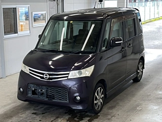 NISSAN ROOX 2011