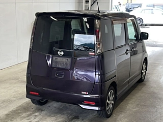 NISSAN ROOX 2011