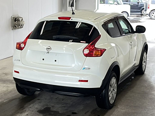 NISSAN JUKE 2011