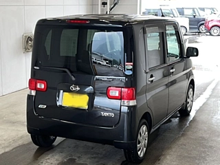 DAIHATSU TANTO 2012