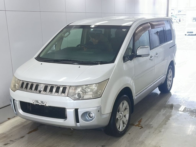 MITSUBISHI DELICA D5 2008