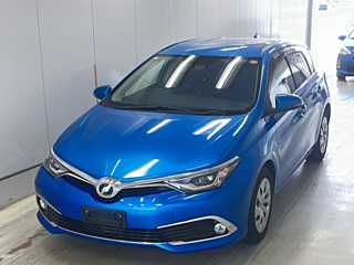 TOYOTA AURIS 2016