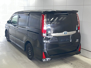 TOYOTA NOAH 2016