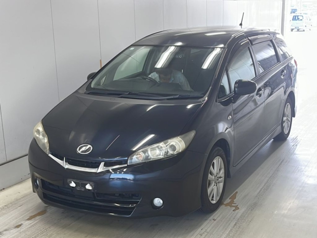 TOYOTA WISH 2010