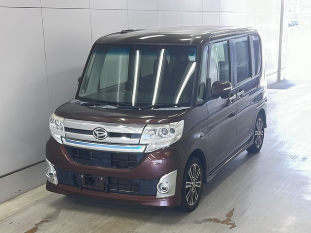 DAIHATSU TANTO 2015
