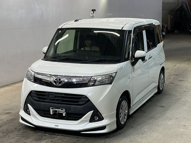 TOYOTA TANK 2017