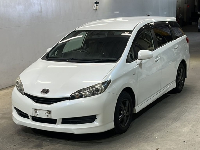 TOYOTA WISH 2011