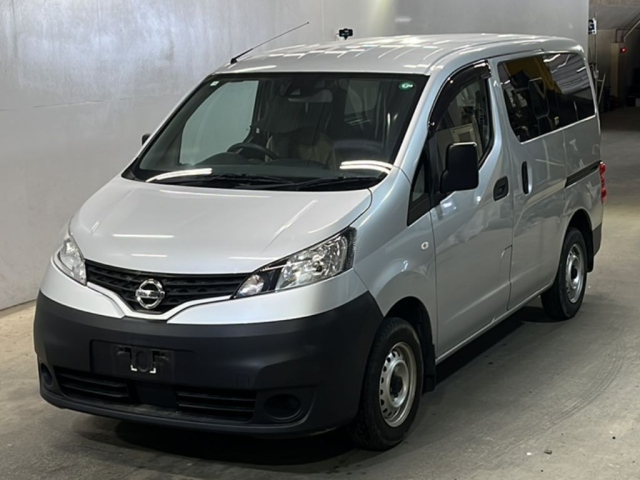 NISSAN NV200 2020
