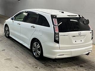 HONDA STREAM 2013