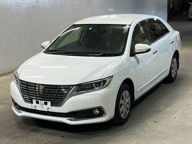 TOYOTA PREMIO 2018