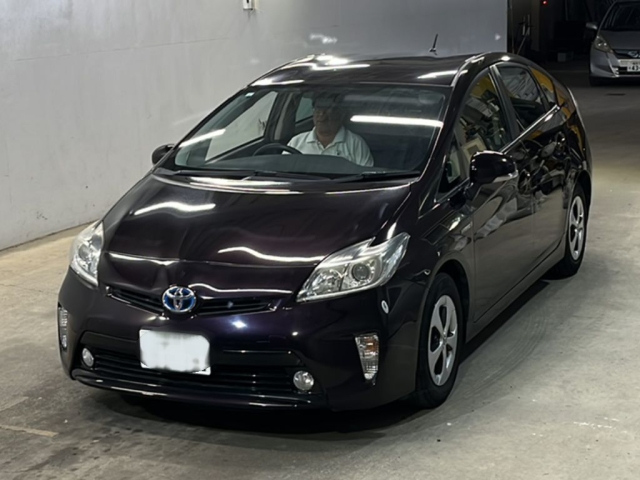 TOYOTA PRIUS 2015
