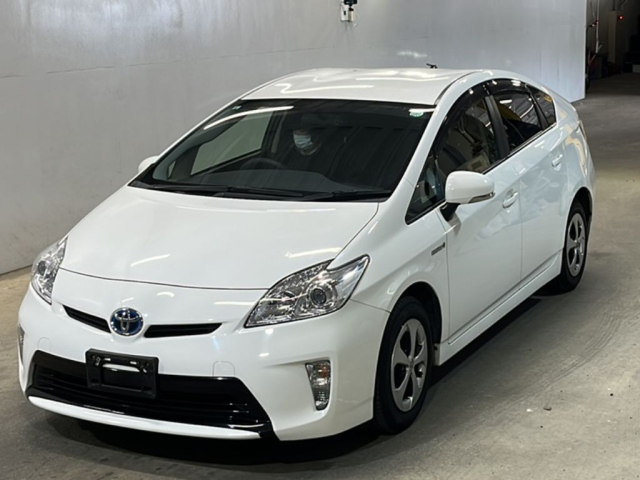 TOYOTA PRIUS 2015