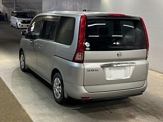 NISSAN SERENA 2010
