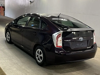 TOYOTA PRIUS 2012
