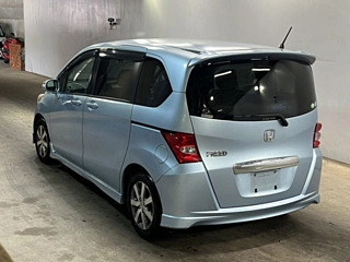 HONDA FREED 2010