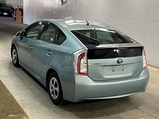 TOYOTA PRIUS 2012