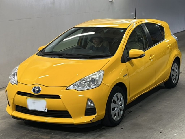 TOYOTA AQUA 2014
