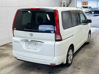 NISSAN SERENA 2010