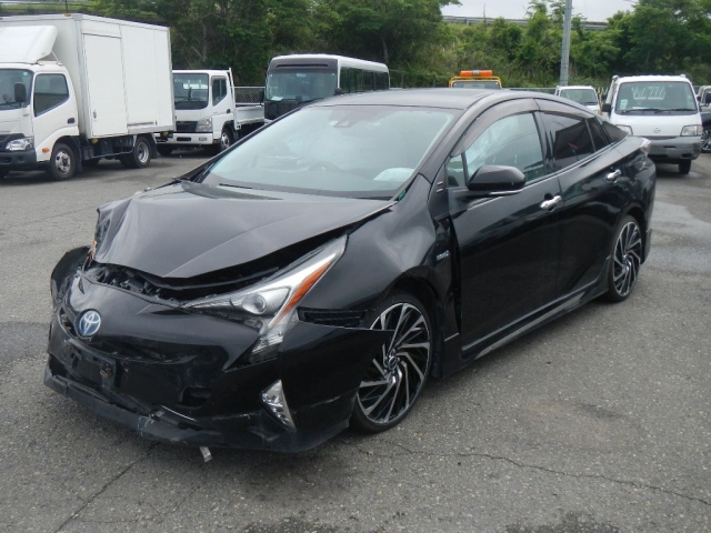 TOYOTA PRIUS 2016