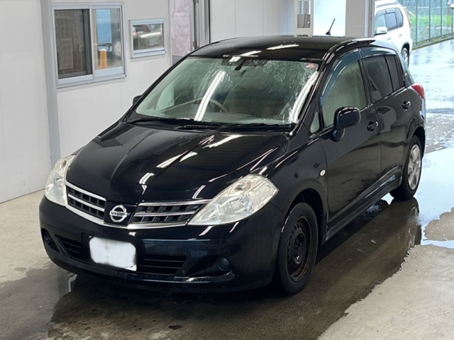 NISSAN TIIDA 2012